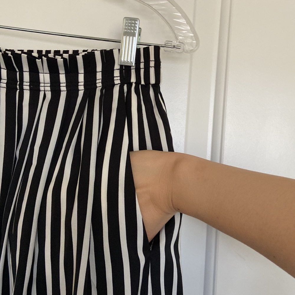 J Crew Mercantile striped skirt with pockets! Size 2 - Picture 3 of 3